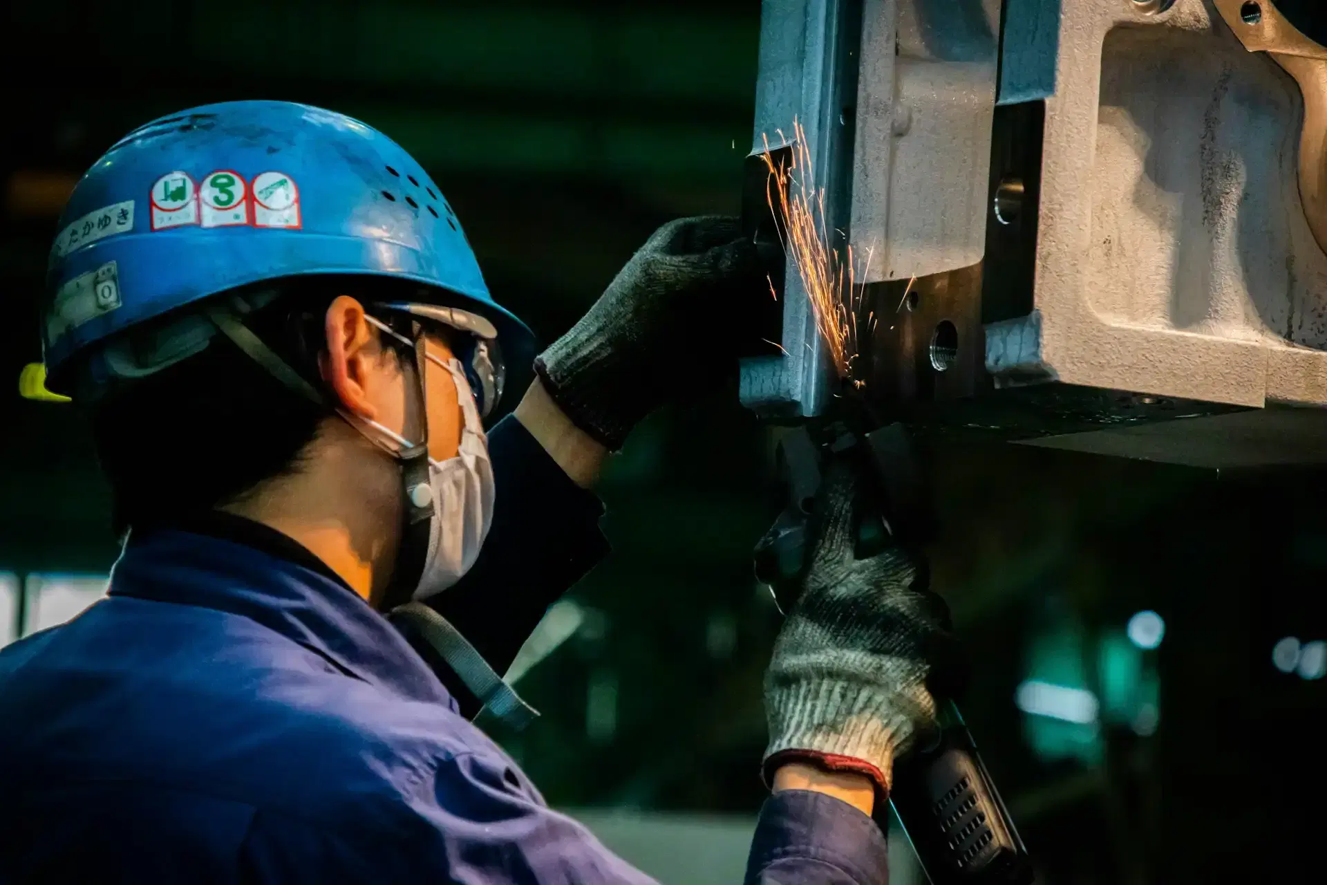 Fotado team dedicated to manufacturing high-performance automotive suspension parts